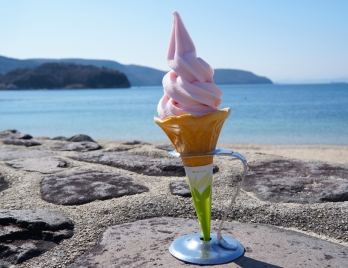 すももソフトクリーム　