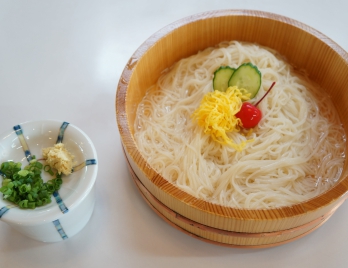 手延べそうめん　￥700